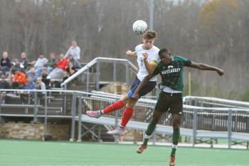 巴黎FC买断伯恩利边锋科莱奥肖，上赛季18场3球1助攻（配图示意）